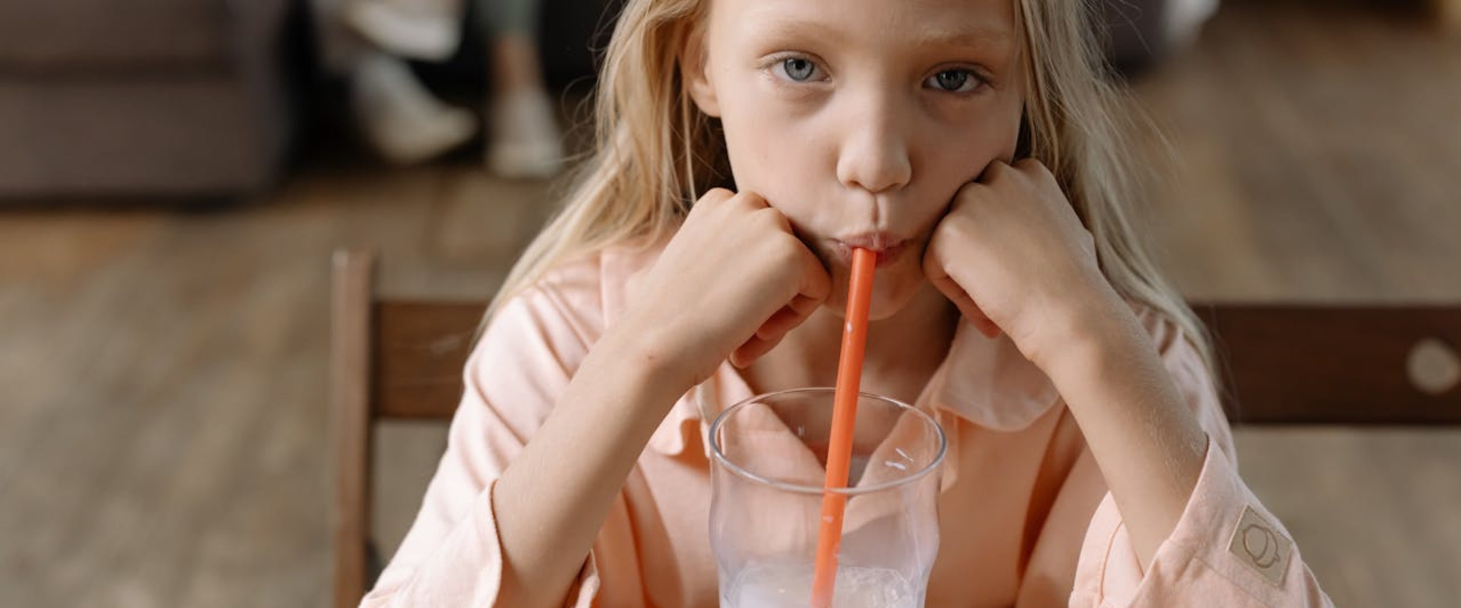 New Research Raises Alarms About Hidden Drug-Resistant Bacteria in Raw Milk