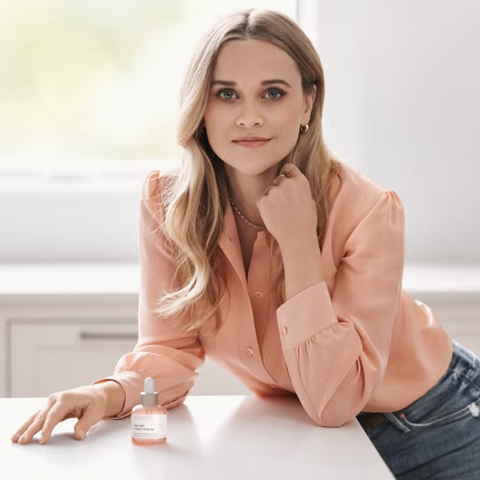Reese Witherspoon Says It Makes Her Glow, But What Can a Green Juice Really Do for Your Health?