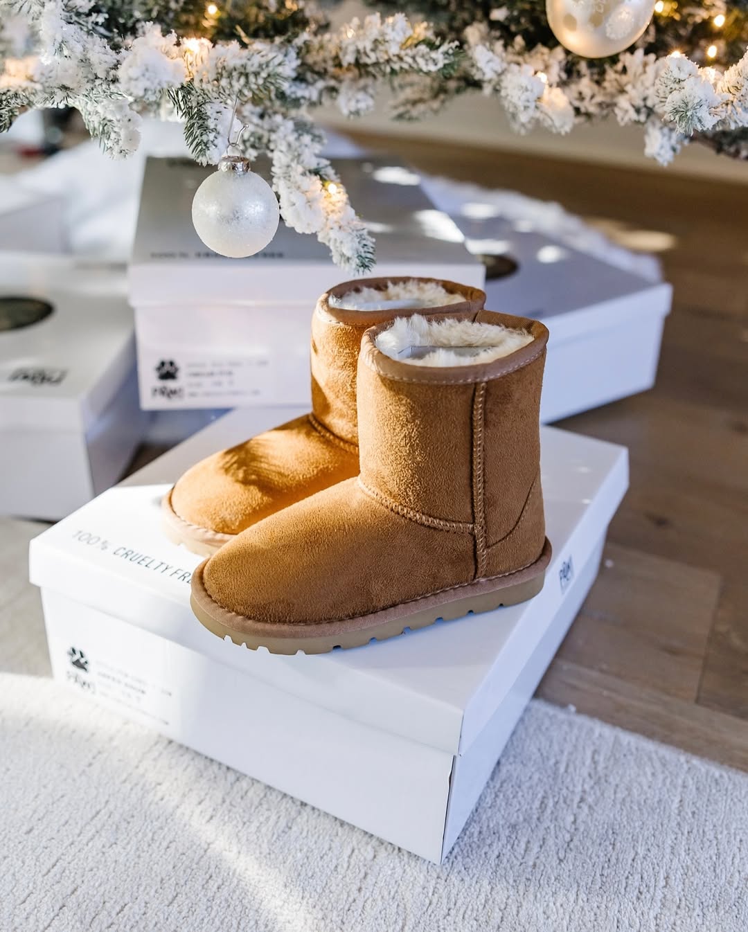 Pawj ugg boots christmas