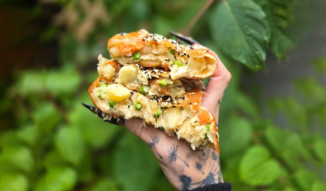 Doe-Donuts-pot-pie-doughnut