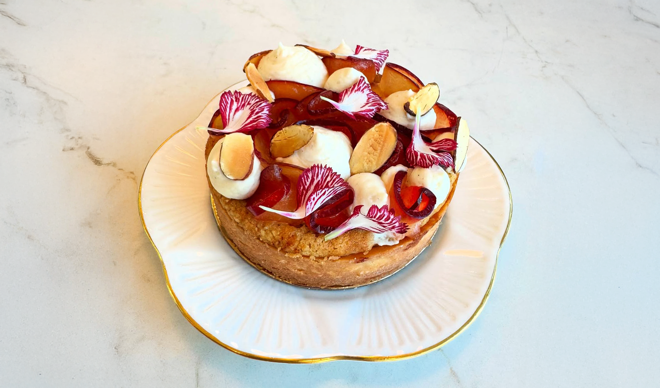 Orange-and-Blossom-plum-frangipane-tart-with-white-chocolate