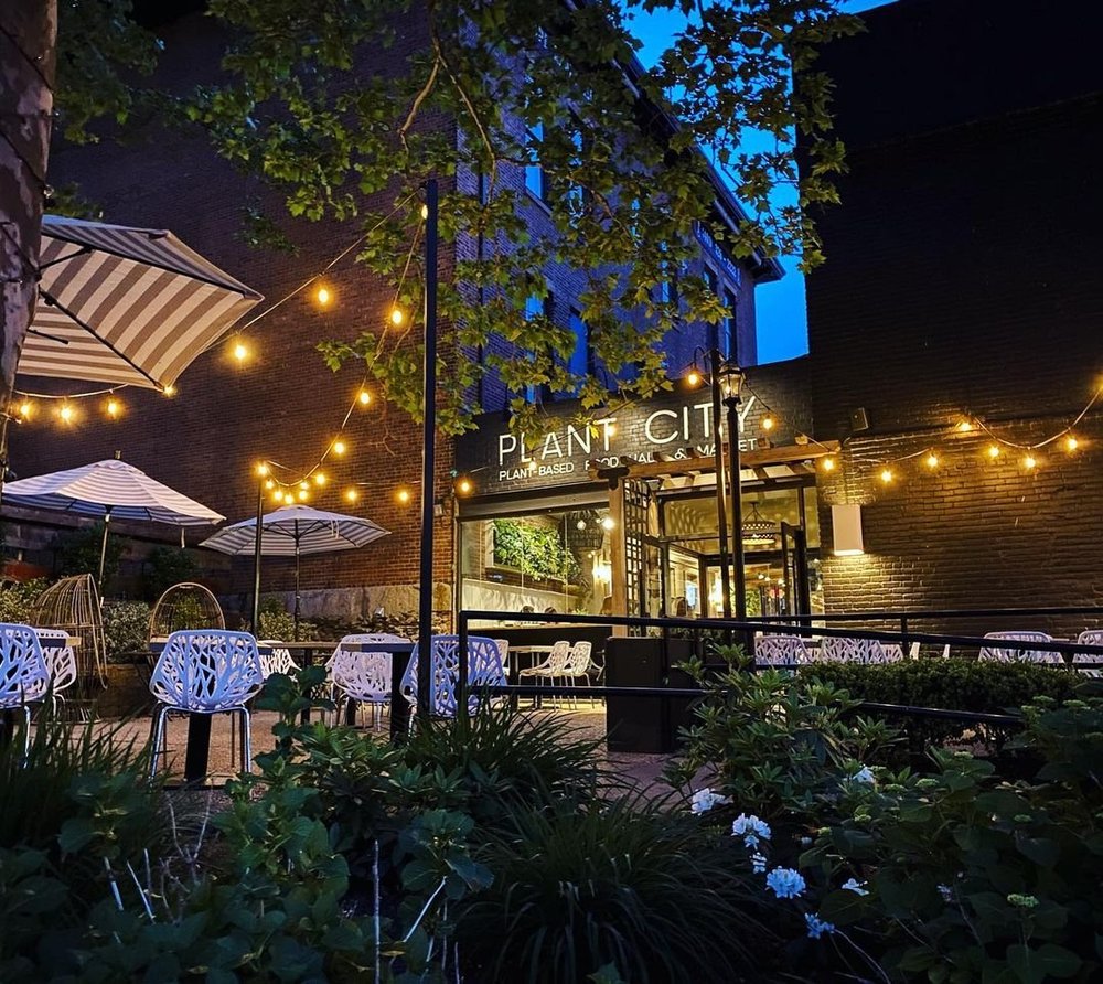 Plant+City+exterior+at+night