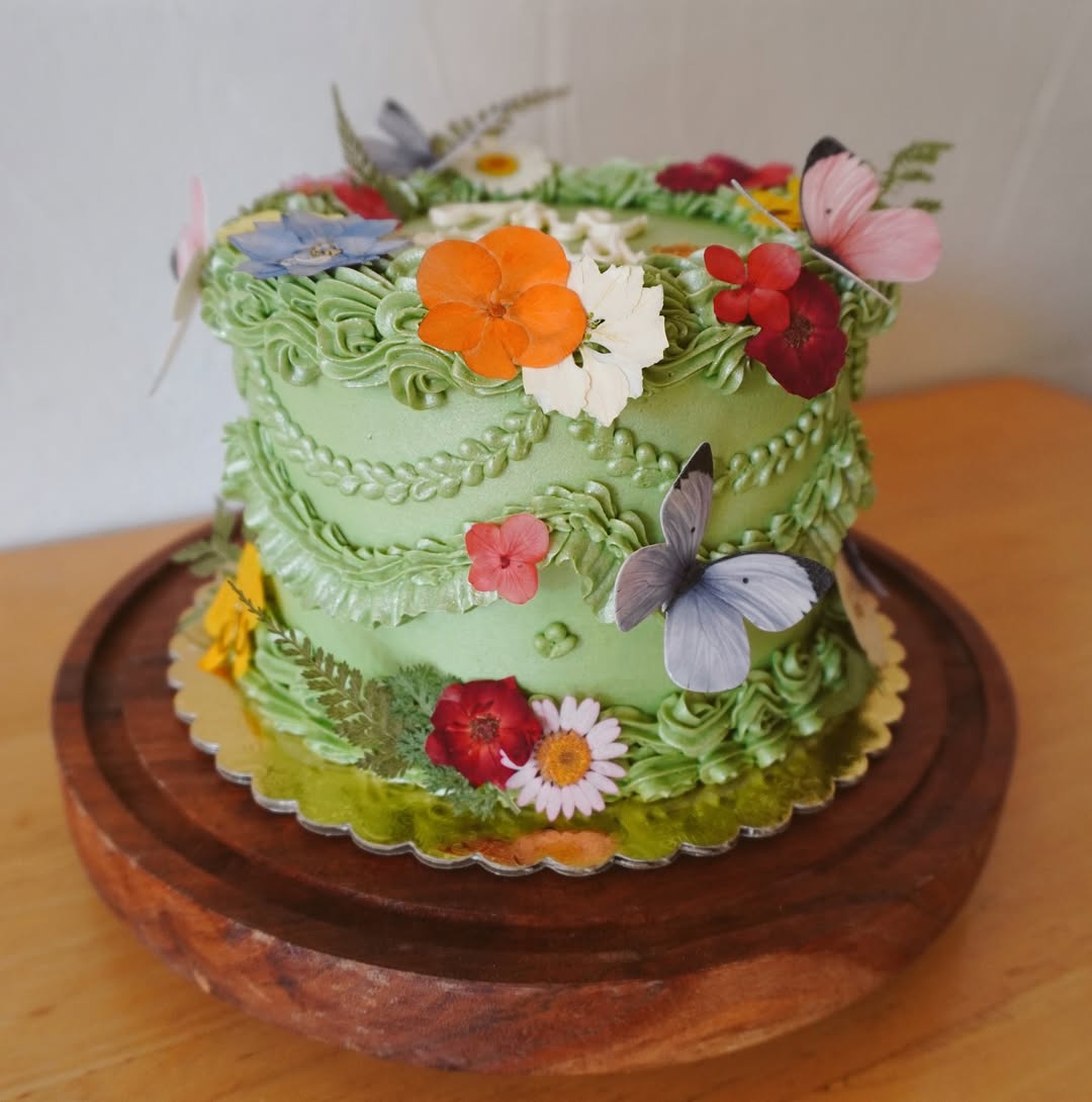 green flowery cake
