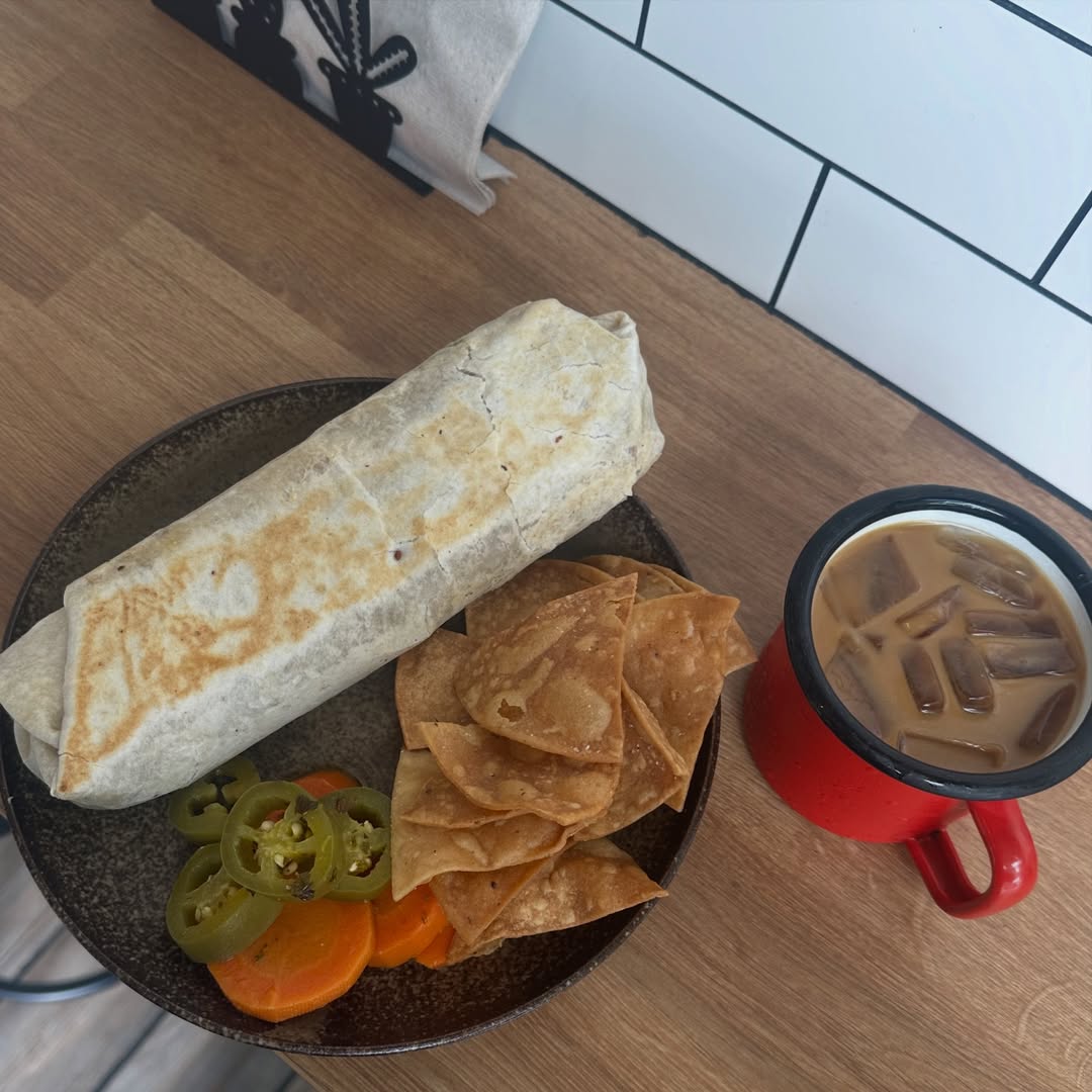  Taqueria La Venganza  Breakfast Burrito