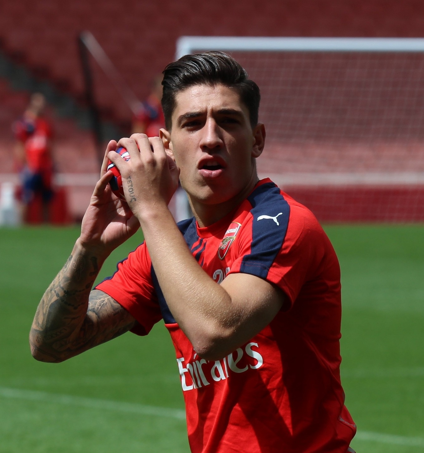 Héctor_Bellerín_2015_(cropped)