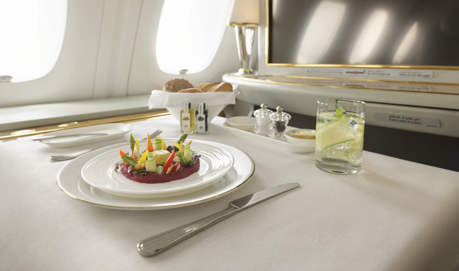 Emirates Expands Vegan In-Flight Menu to Nearly 500 Dishes