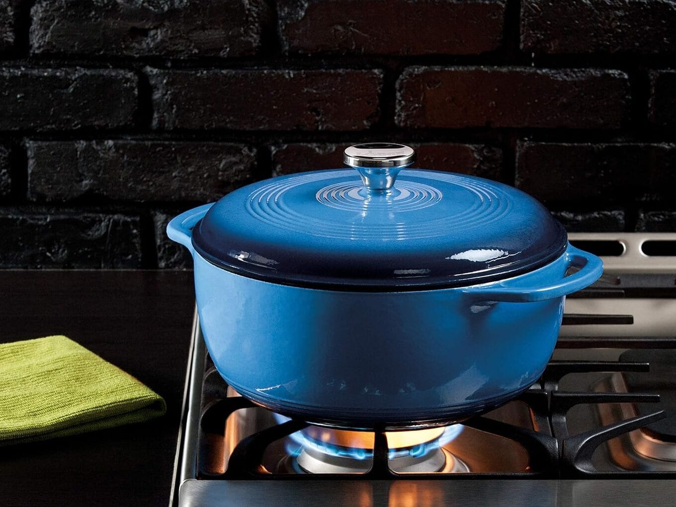  Lodge Essential Enamel Cast Iron Dutch Oven 