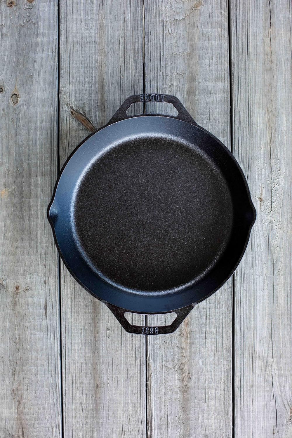 Lodge Seasoned Cast Iron Dual Handle Pan
