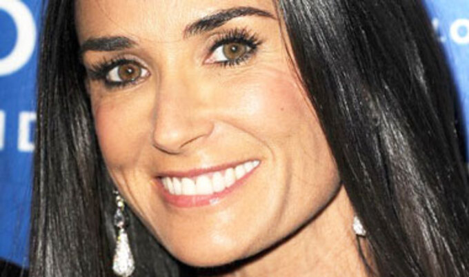VegNews.DemiMoore.VND