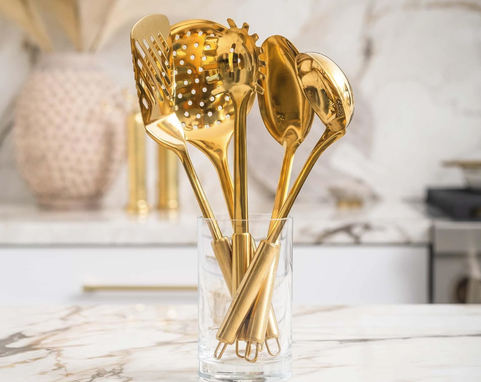 Styled Settings 5-Piece Gold Set