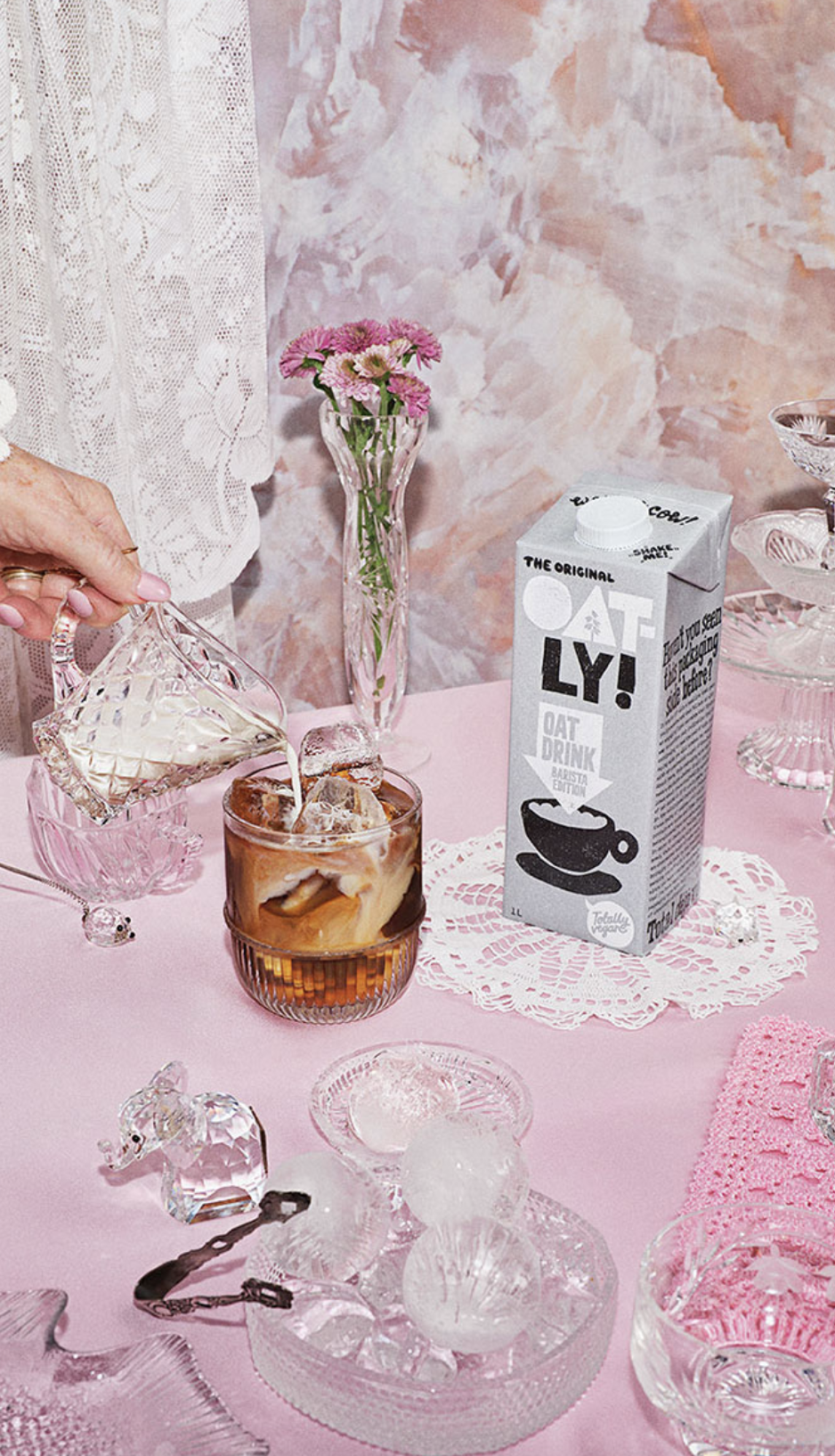 Oatly barista milk