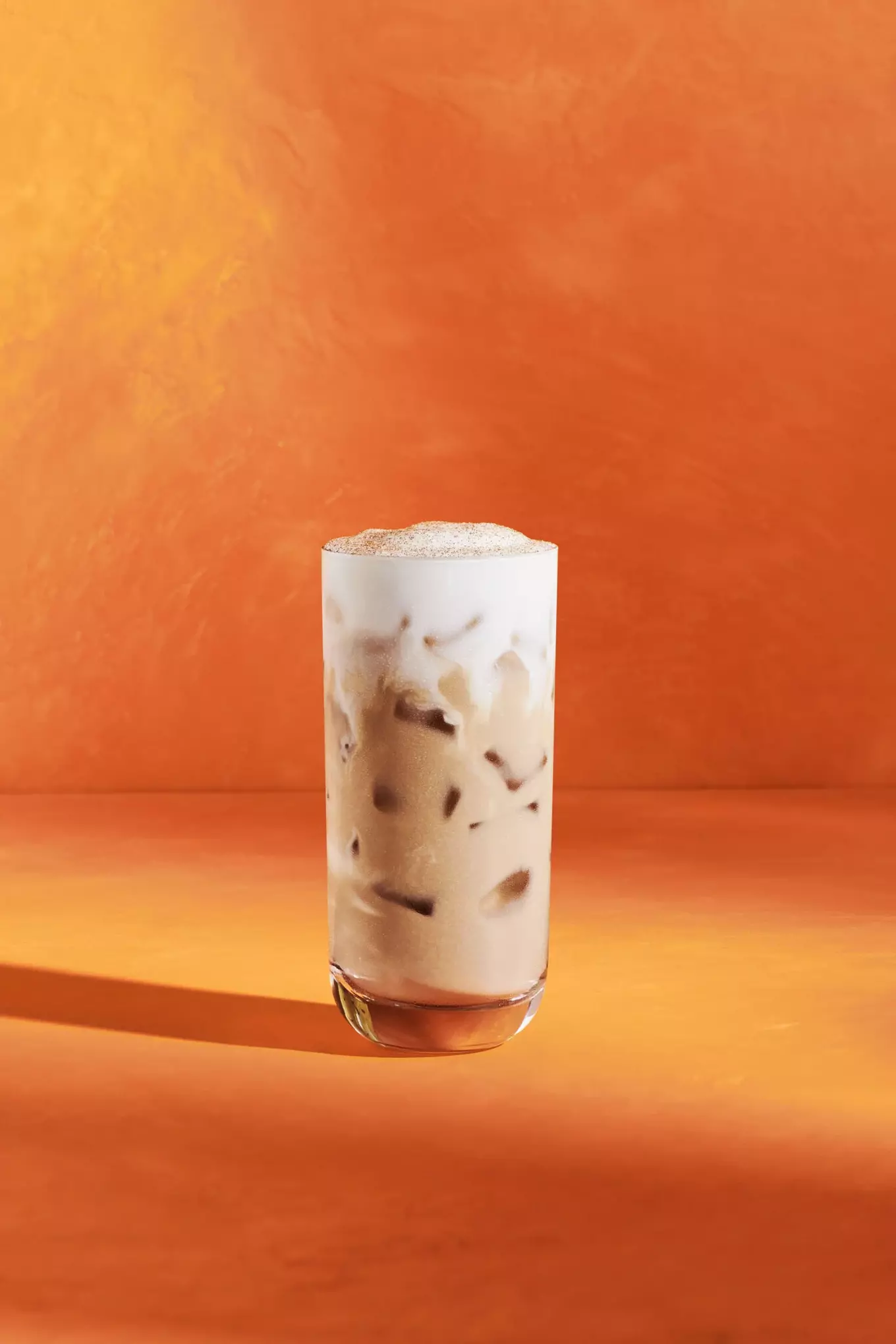 Starbucks-Iced-Banana-Bread-Latte-1366x2048