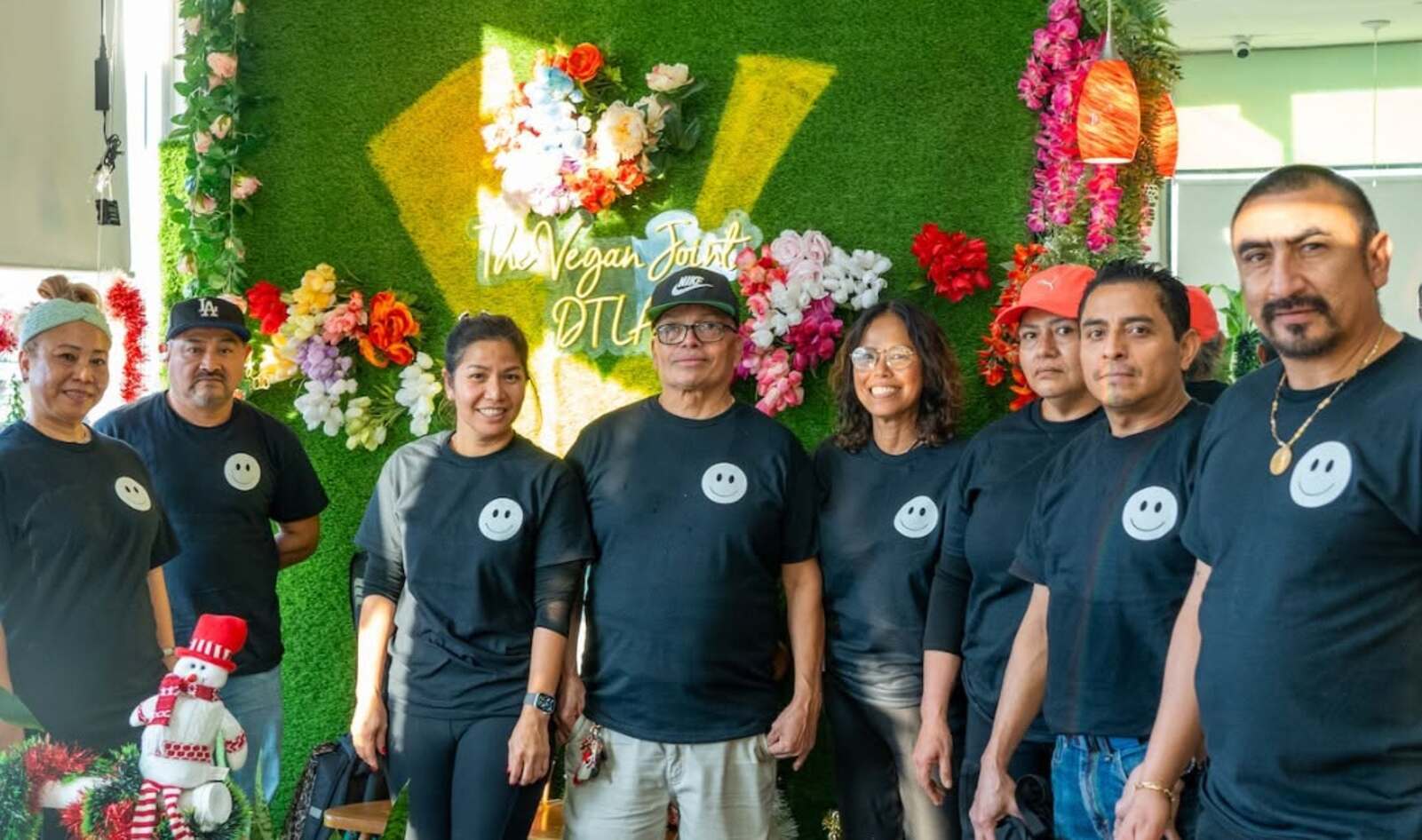 A Beloved Vegan Restaurant Chain Is Closing All 3 of Its LA Locations This Weekend