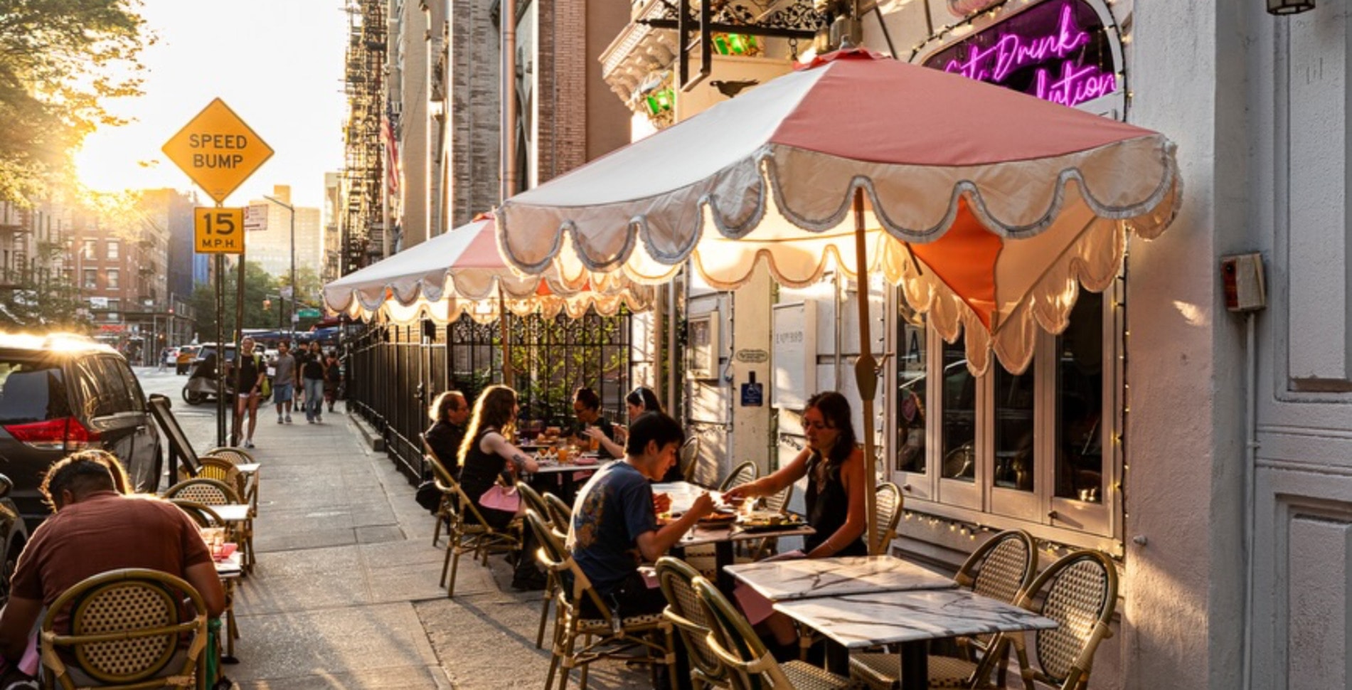 The Hard Truth About Why The Vegan Restaurants We Love Keep Closing<br>