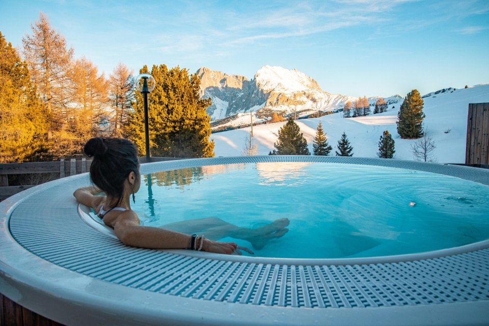 women in jacuzzi Paradiso Pure Living