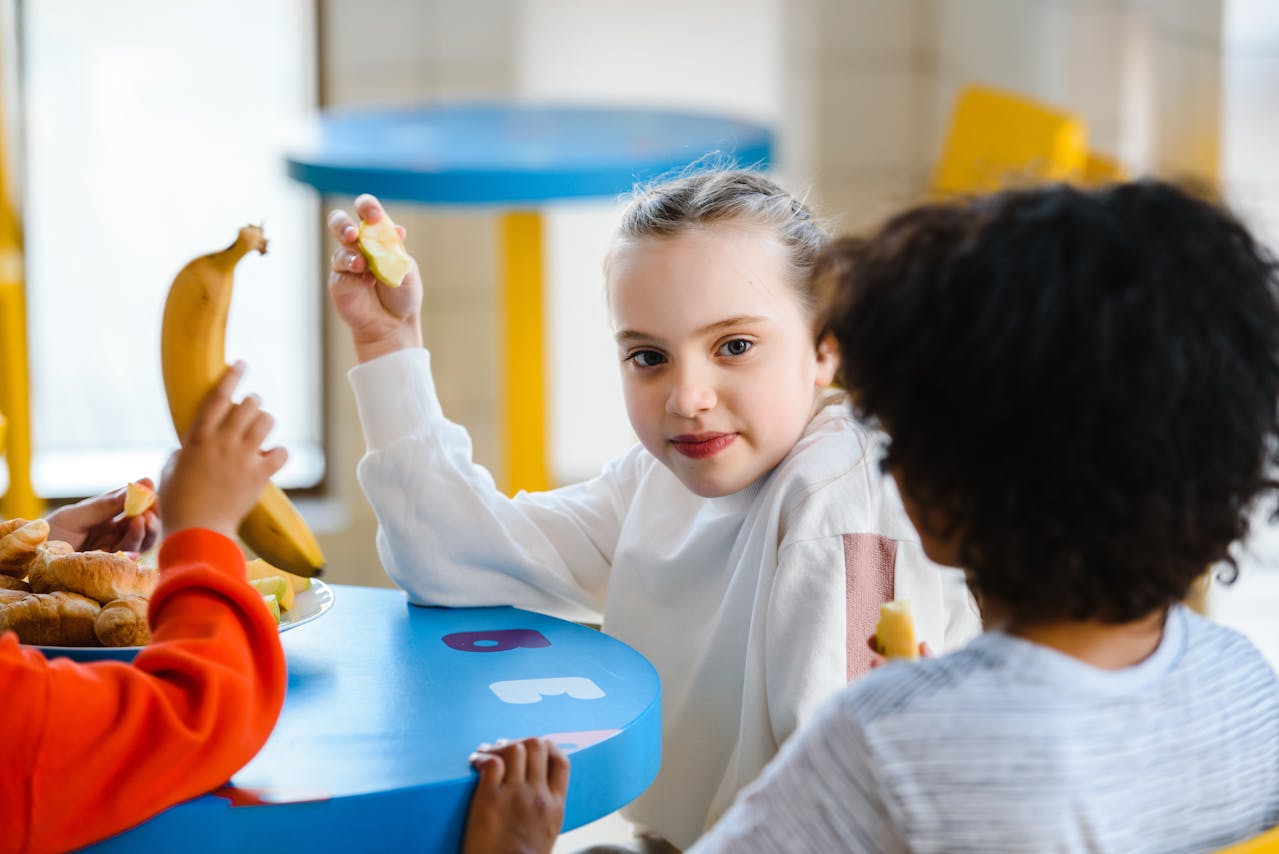 children eating at school