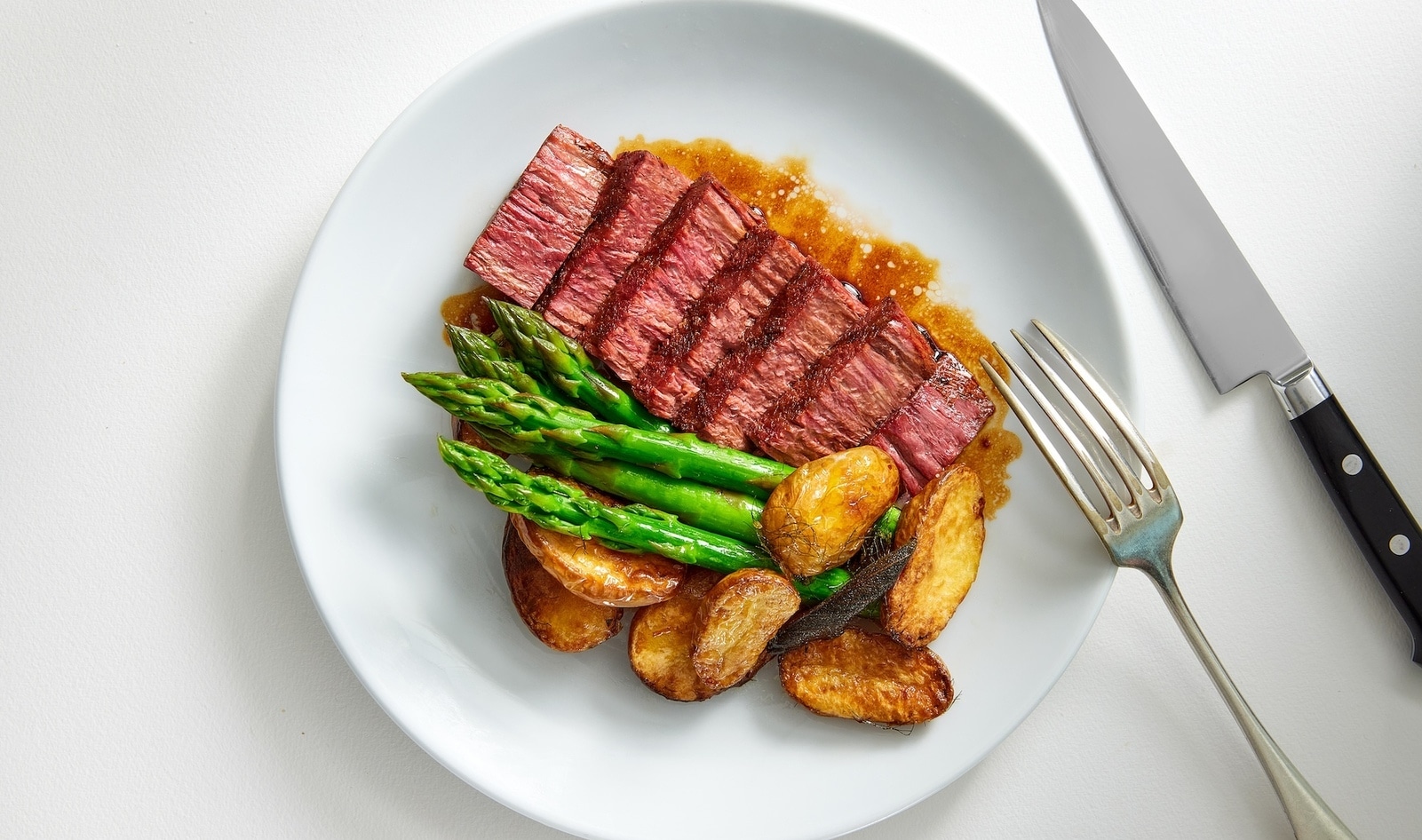 From Beef Tips to Filet Mignon, We Taste-Tested All of the Vegan Steaks