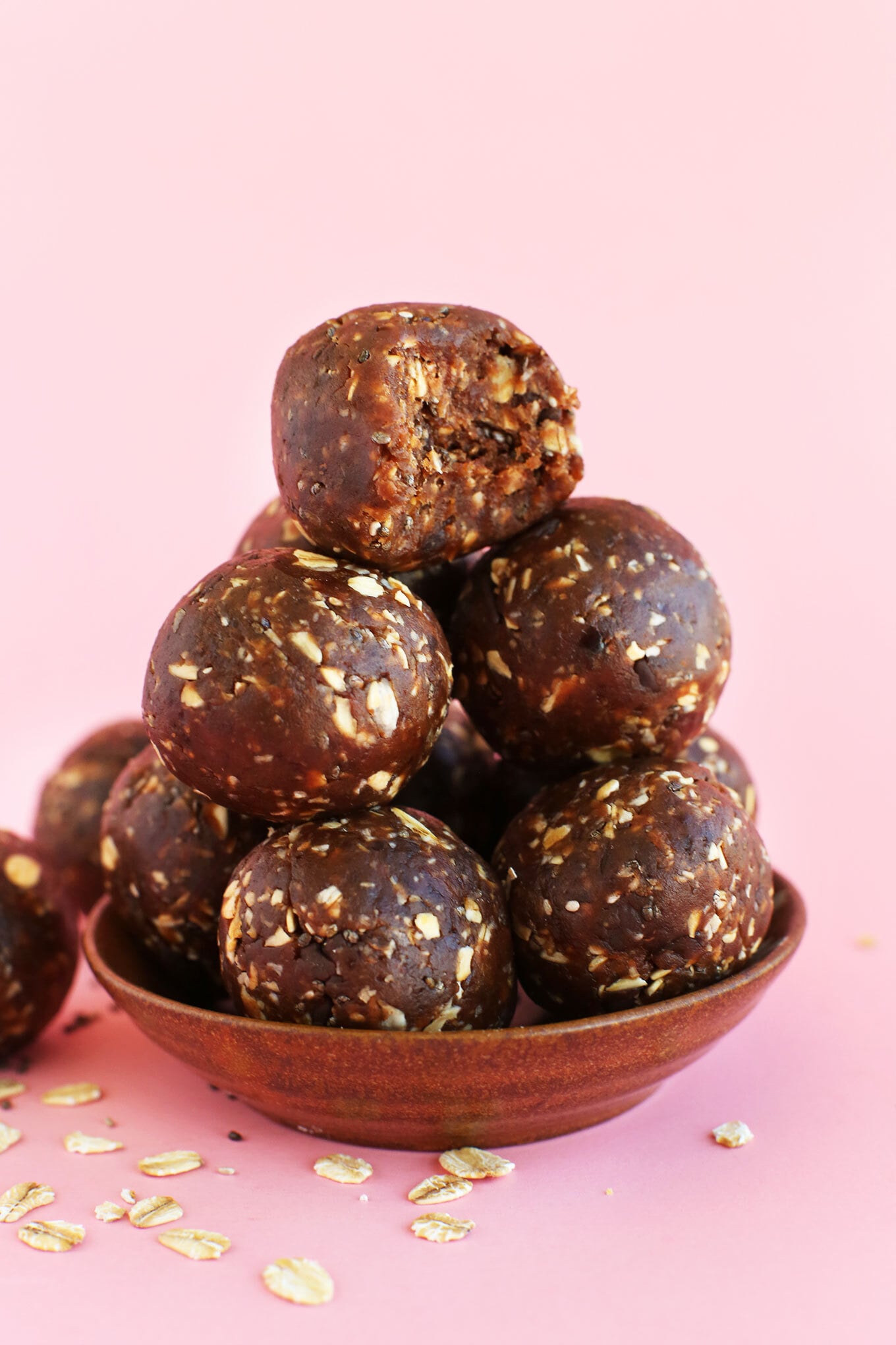 5-Ingredient Peanut Butter Cup Energy Bites