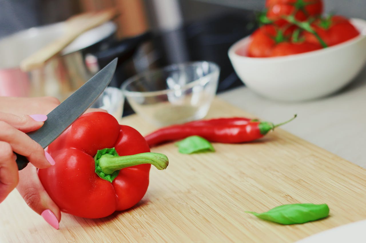 cutting pepper