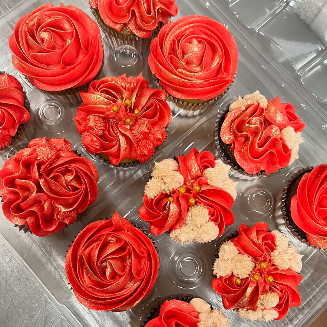 vegan cupcakes by VTasteCakes