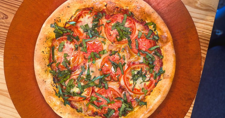  DoubleDave’s vegan pizza