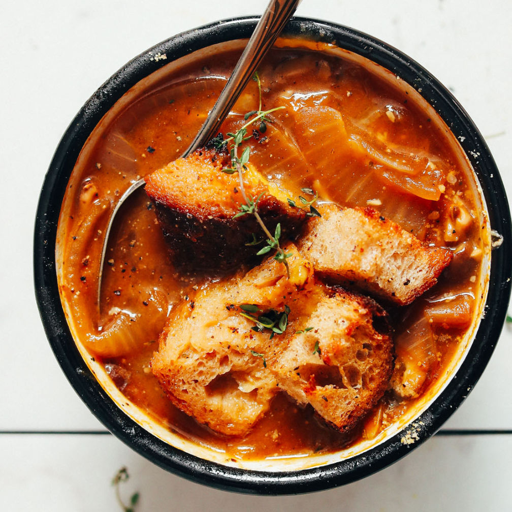  1-Pot Vegan French Onion Soup