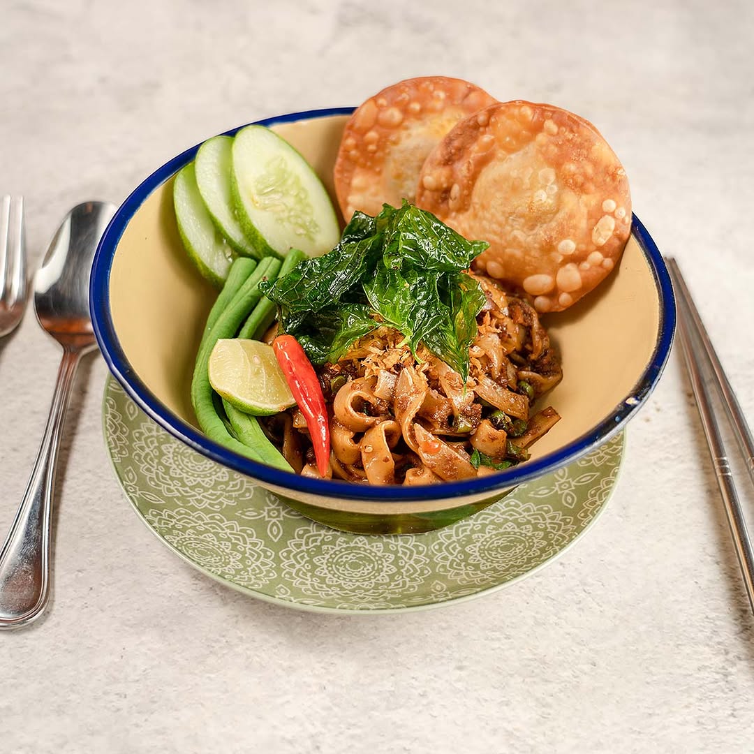 pad kra pao Noodles Now