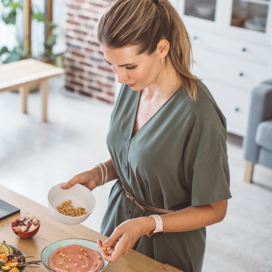 Expert Tips to Cope With 'Food Noise'
