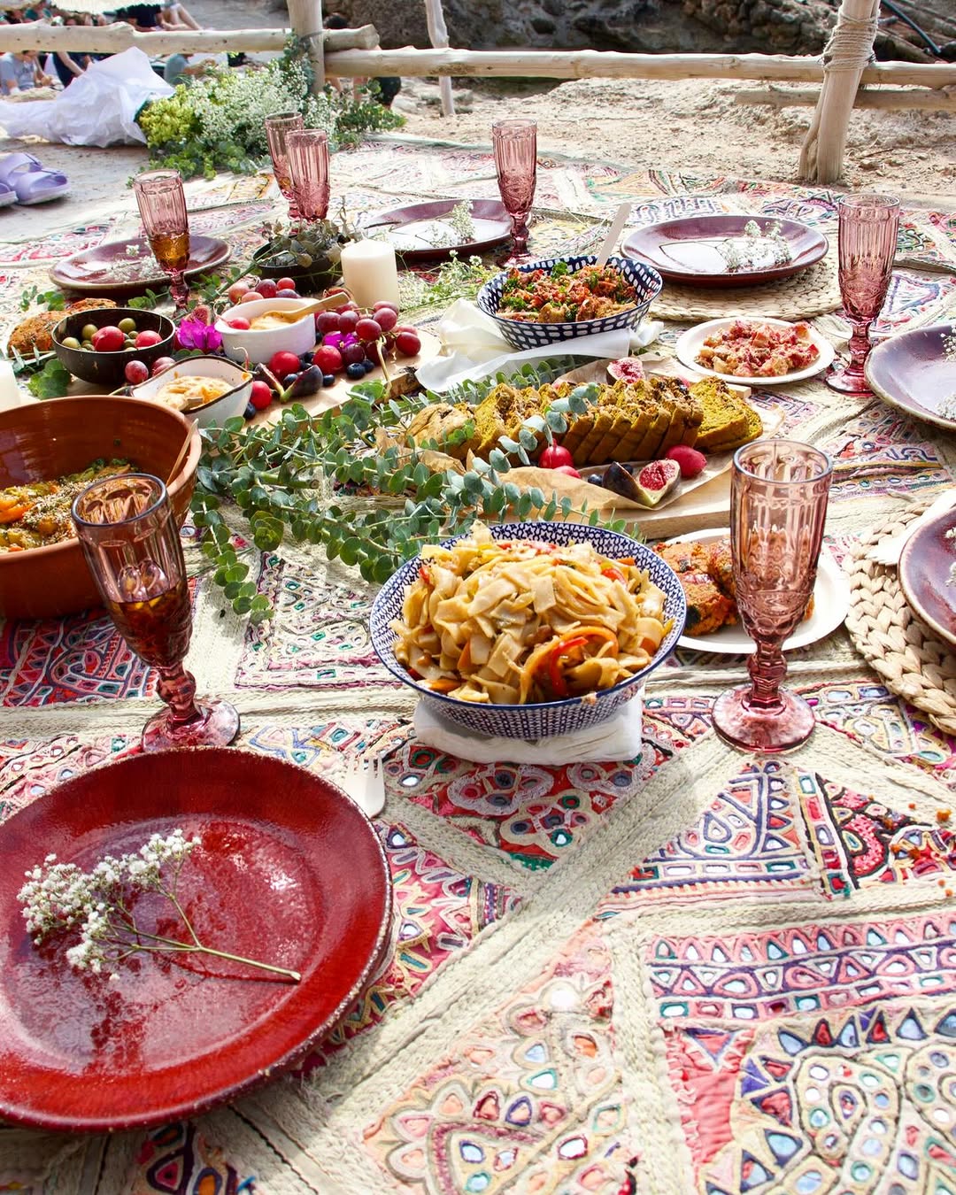 Sa Gulita spread of food