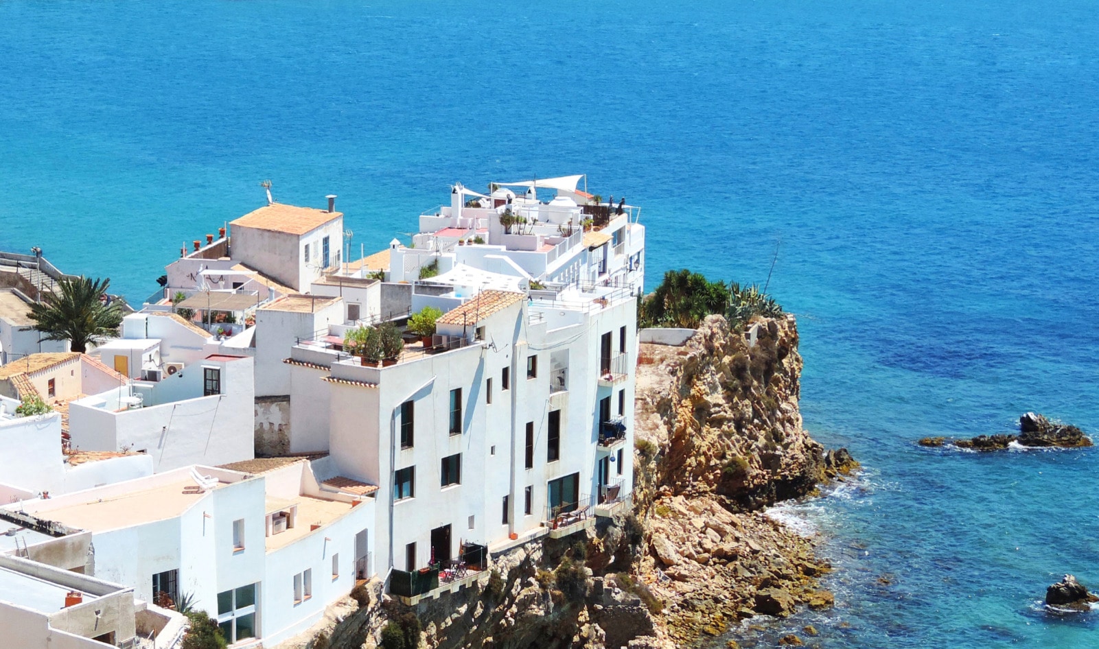 Discover the New Side of Ibiza: A Haven for Wellness, Mindfulness, and Plant-Based Food