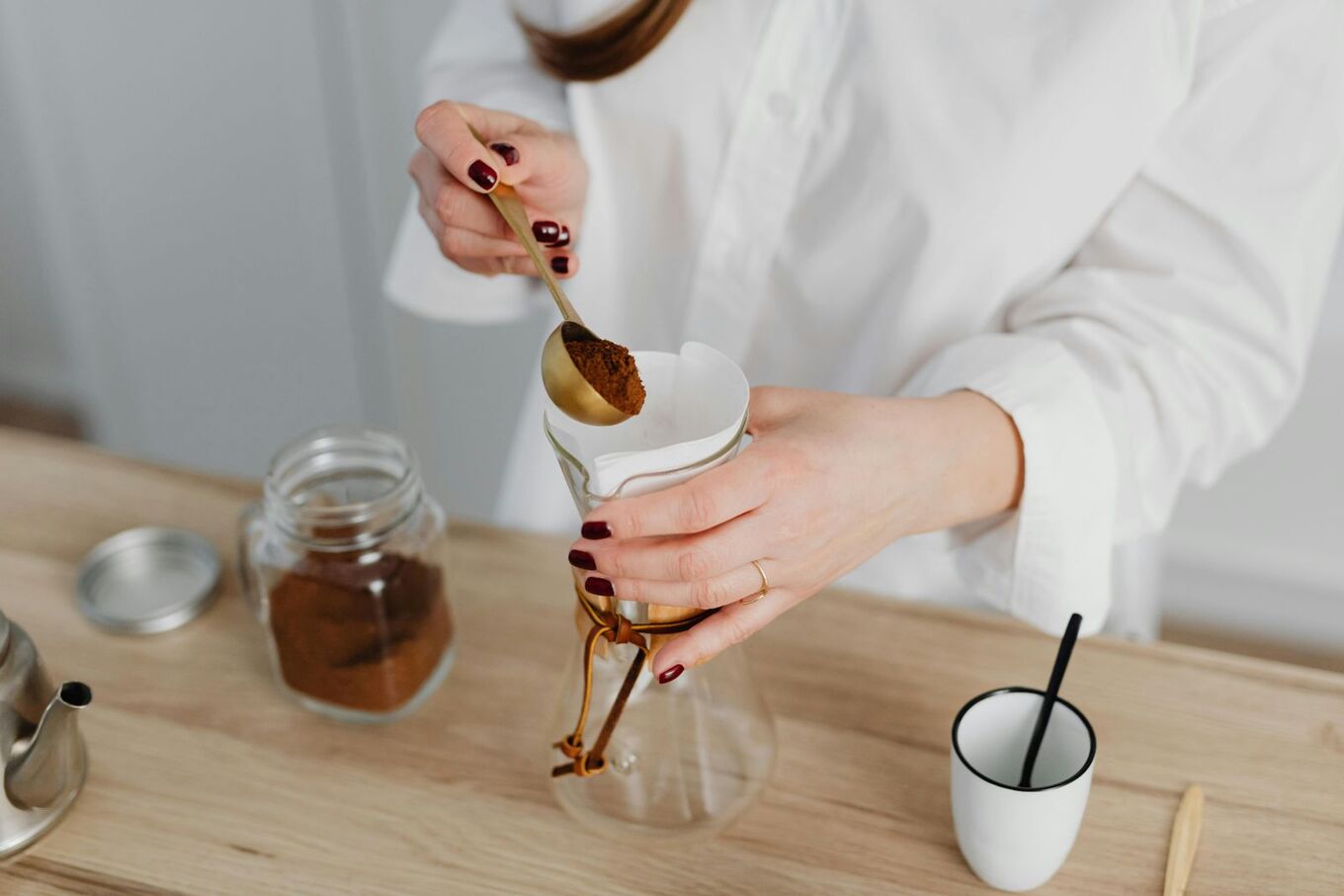 VegNews.Coffee3.PexelsKaboompics.com