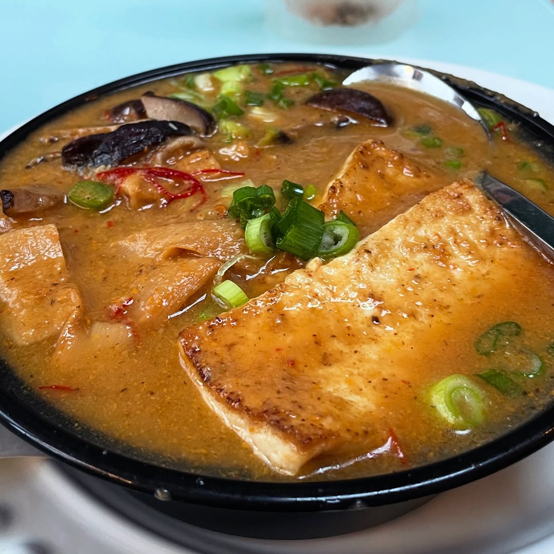 vegan spicy miso ramen