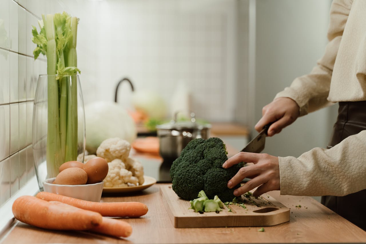 chopping veg