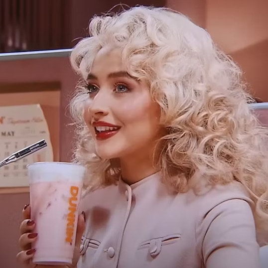 Sabrina Carpenter's Latest Dunkin' Collab Is a Fruity, Dreamy Oatmilk Take on Strawberries and Cream&nbsp;