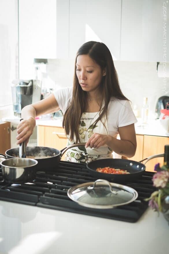 Joanne Lee Molinaro cooking