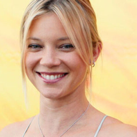 Actress Amy Smart Promotes Cruelty-Free Products