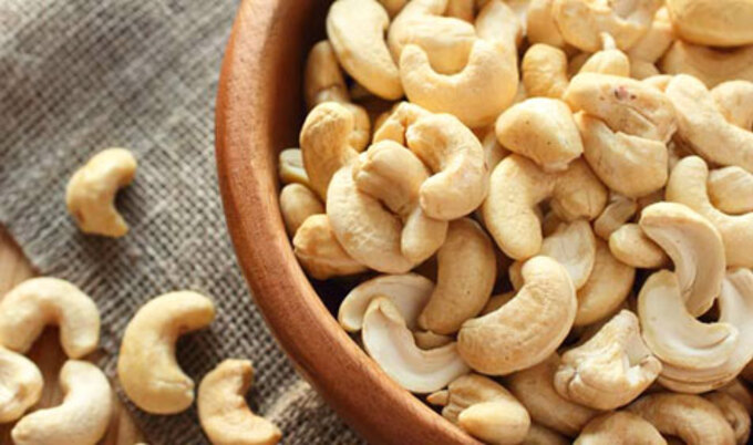 VegNews.Cashews