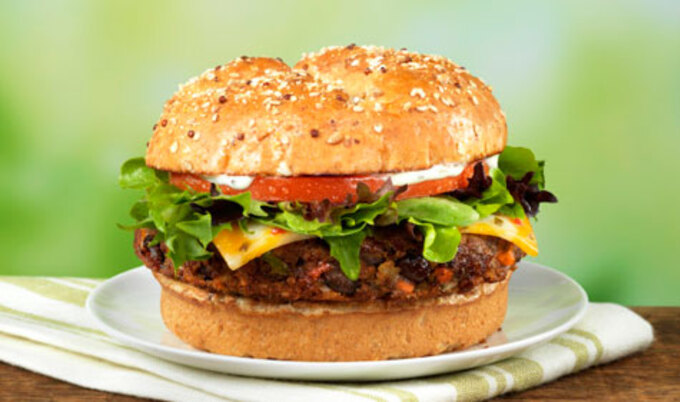 VegNews.WendysBlackBeanBurger