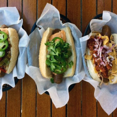 Vegan Hot Dog Campaign Launches in LA to Help Dogs