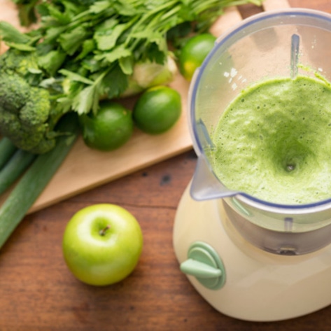 How to Get the Most Out of Your Blender—Plus Vegan Smoothie Recipes!
