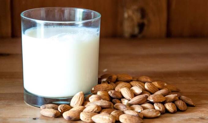 VegNews.AlmondMilk