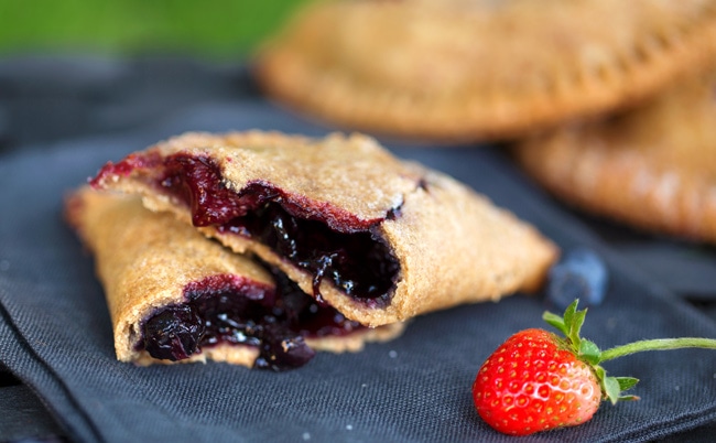 VegNews.BerryHandPies