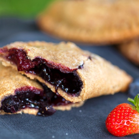 VegNews.BerryHandPies