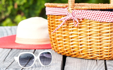 9 Essential Vegan Products for Your Next Picnic