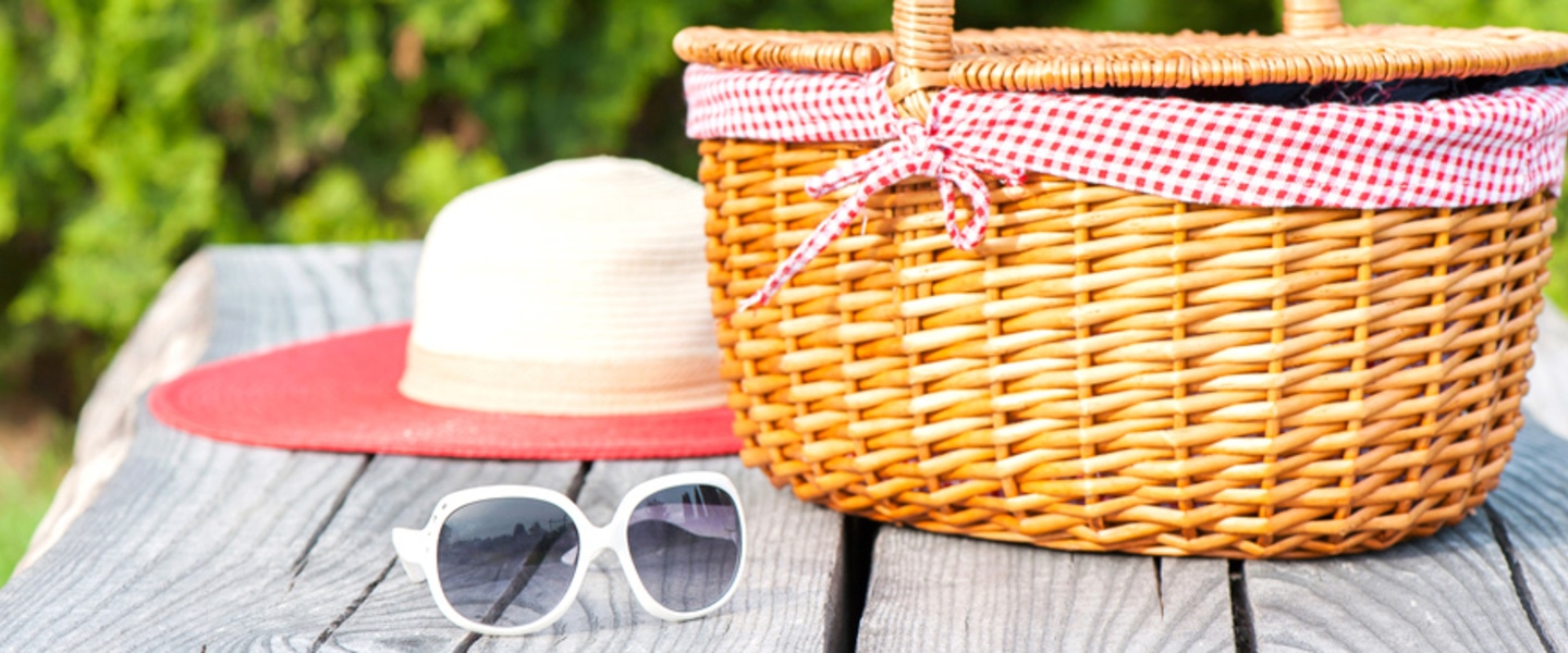 9 Essential Vegan Products for Your Next Picnic