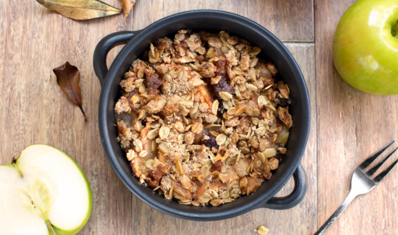 Easy Vegan Apple-Raisin Fruit Crisp