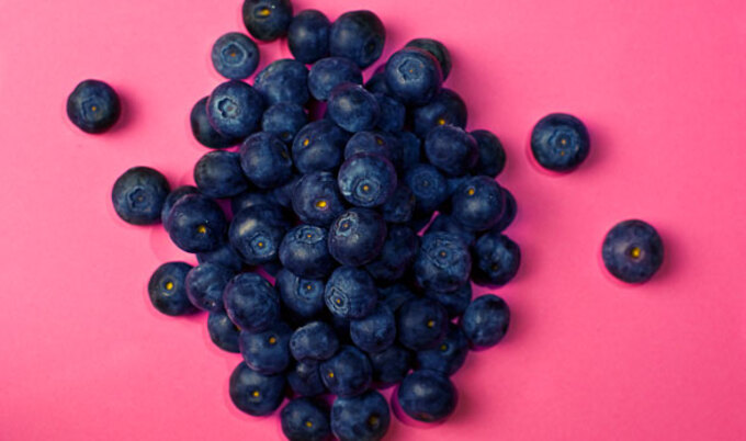 VegNews.Blueberries