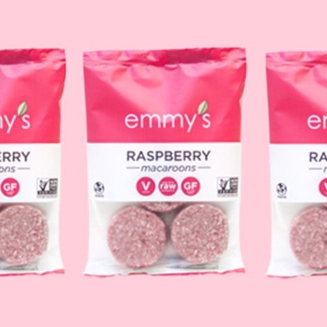 Valentine's Day Giveaway: Vegan Raspberry Macaroons