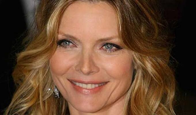 VegNews.MichellePfeiffer