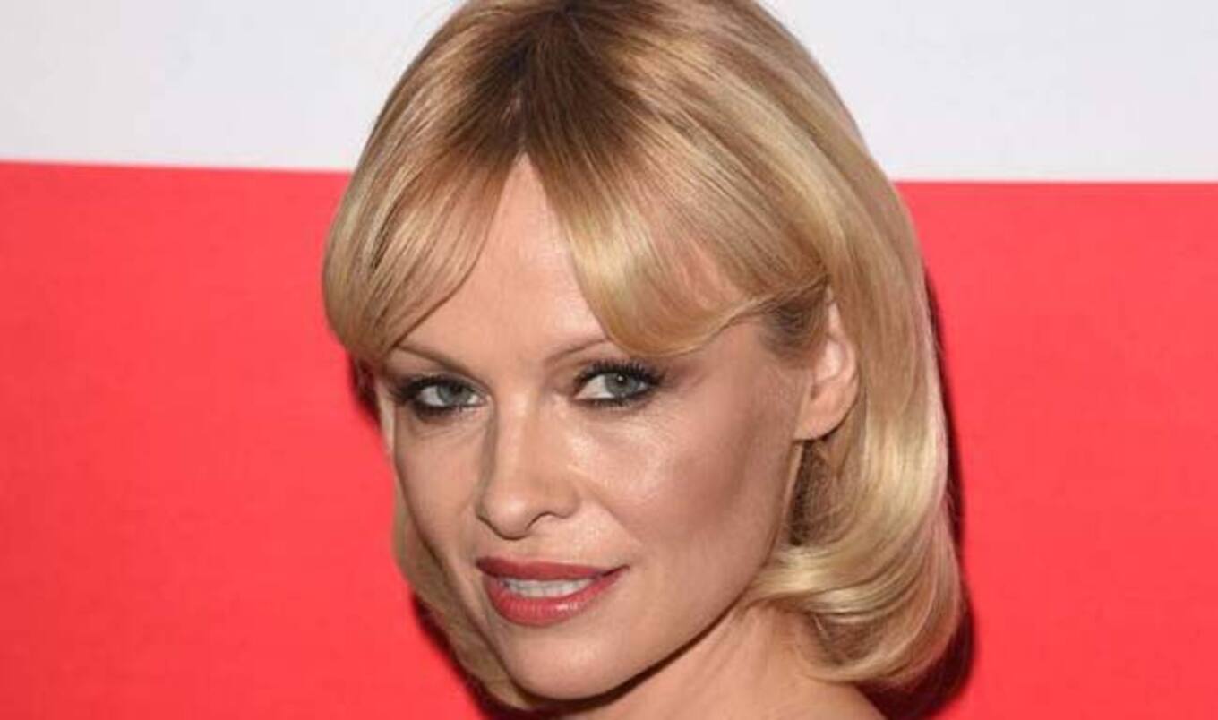 Pamela Anderson Urges Prison System to Adopt Vegan Menu